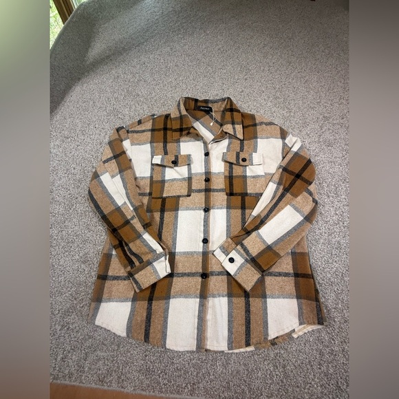 Super Soft Plaid Flannel Shacket - size small brown black tan white - Picture 1 of 4